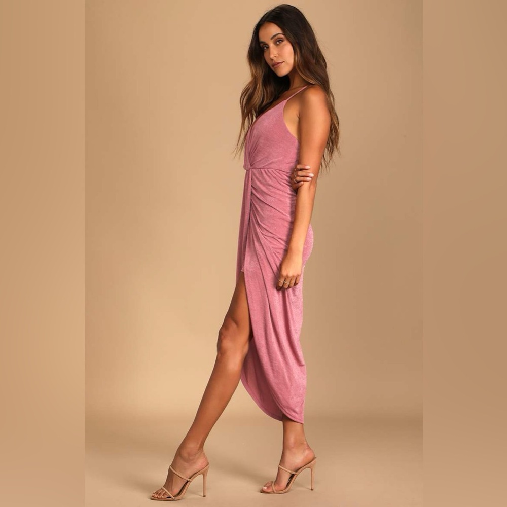 NWT Dreamy Date Rose Pink Surplice Midi Dress
Lulus - Picture 5 of 12